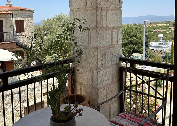 Villa Saint George - Stone Costa