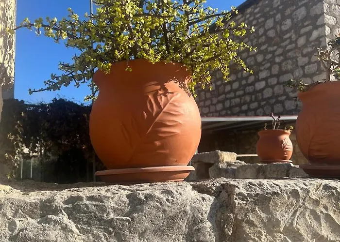 Giagia Melani'S Village House